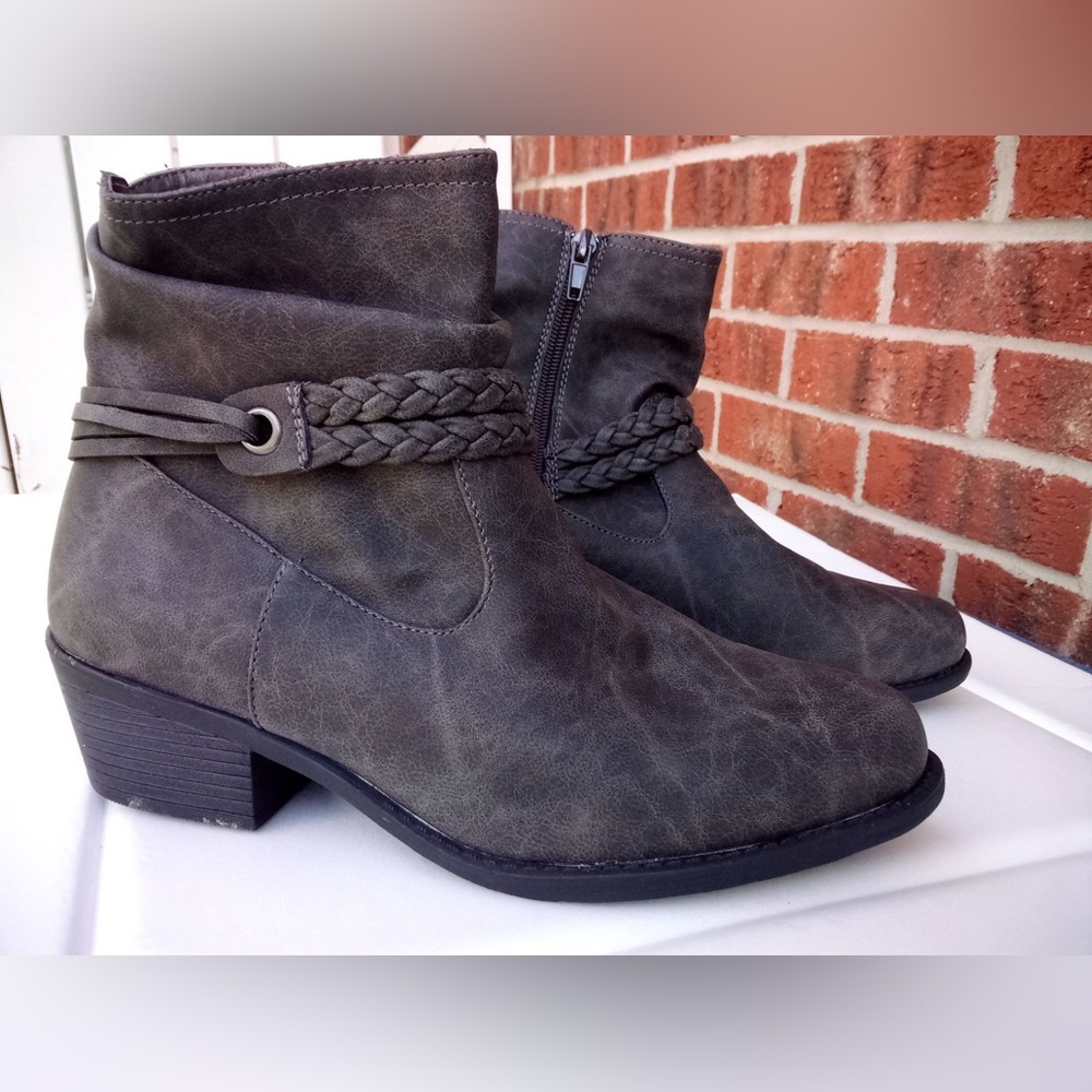 Women’s boots